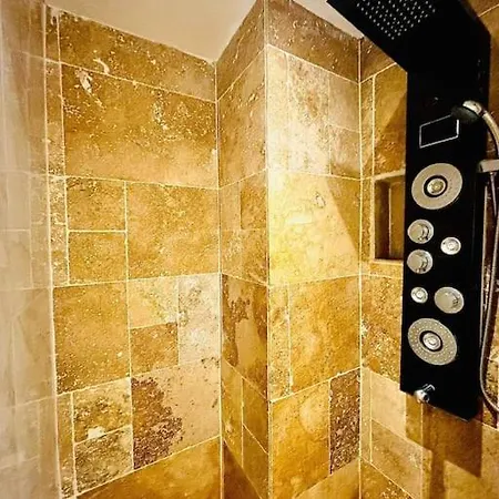 Jacuzzi Apartment Marseille