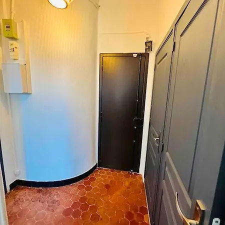 Joliette, T2 , Hopital Europeen 13002 Apartment *