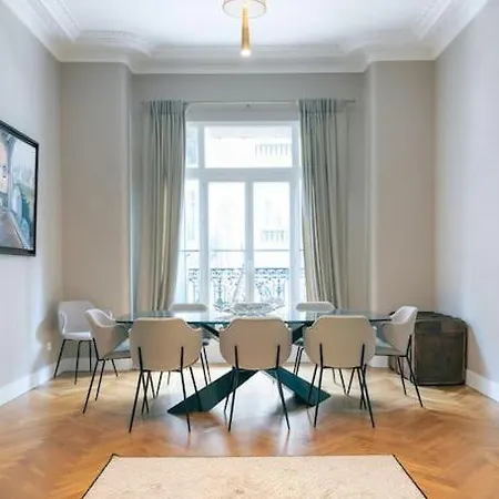 Apartment Standing, 8 Pers