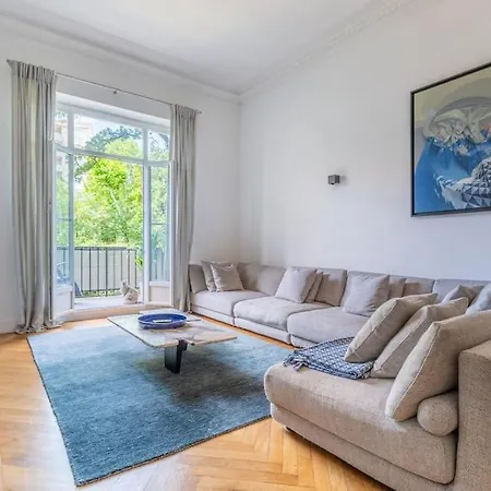 Apartment Standing, 8 Pers *