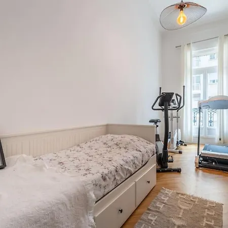 Standing, 8 Pers Apartment *