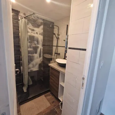 Apartment T5 4 Marseille