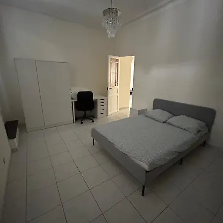 150 M De La Des Catalans Apartment
