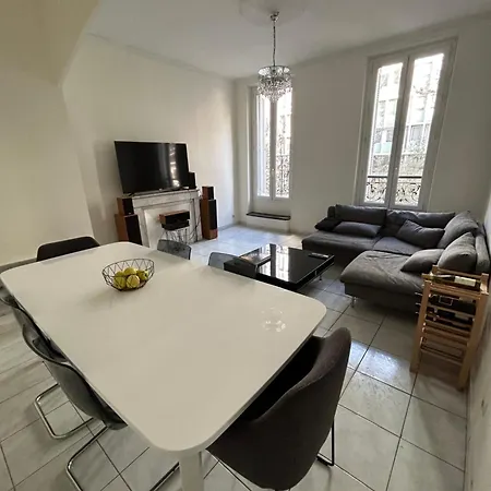 150 M De La Des Catalans Apartment *