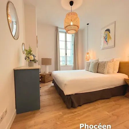 Du Vieux Port 4*