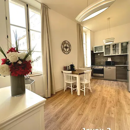 Aparthotel Du Vieux Port 4*