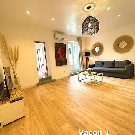 Du Vieux Port Aparthotel 4*