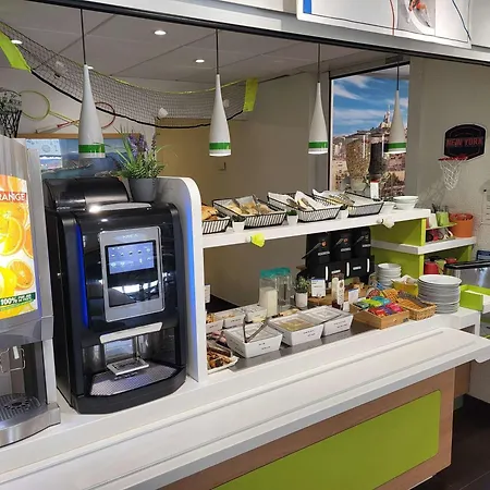 马赛瓦伦丁宜必思快捷酒店 酒店 2*