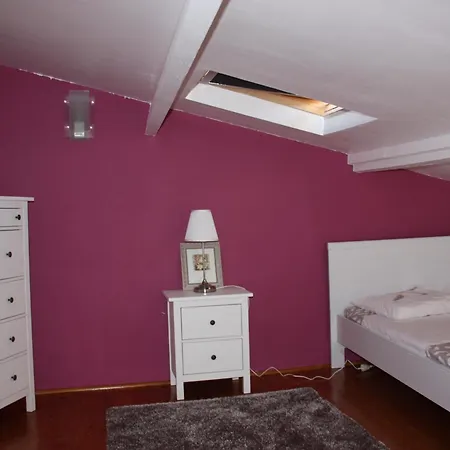 Homestay Petite Maison D'hote Et Son Patio Au Pied De Notre-dame Marseille