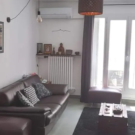 6 Personnes, 3 Chambres, Tres Bien Situe Centre *