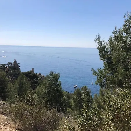 Apartment Morgiou Sormiou T4 Climatise Familial - 3 - Terrasse Bois - Jardin Privatif - Calanques A Pied - Plages & Velodrome A 10 Min - Ideal Familles & Randonneurs & Grimpeurs - Escalade A 5 Min - Sud