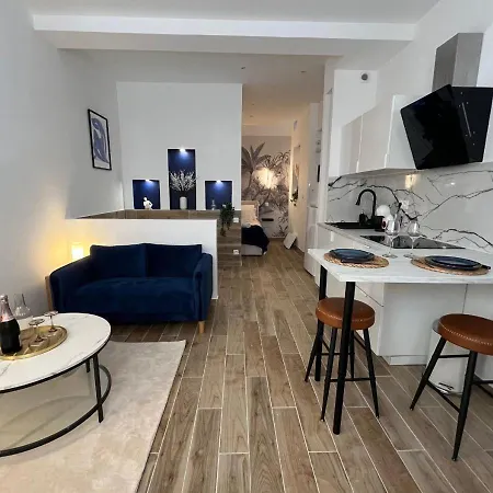 Romantique Avec Balneo Apartment *