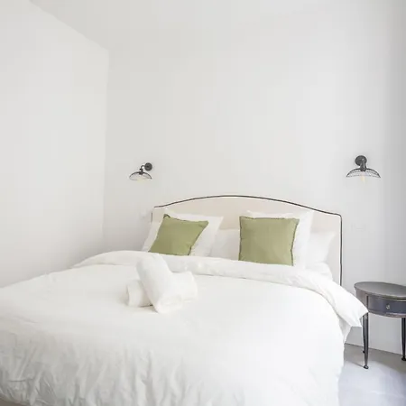 Apartment Minimalistic Near Vieux-port By Weekome *