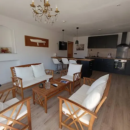 Apartment 3 Avec Terrasse Vue A 150 M De La