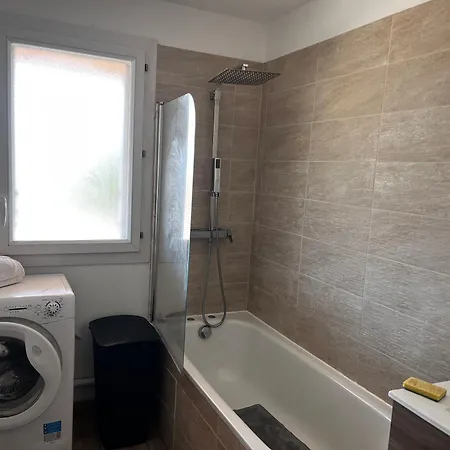 Apartment Morgiou Sormiou T4 Climatise Familial - 3 - Terrasse Bois - Jardin Privatif - Calanques A Pied - Plages & Velodrome A 10 Min - Ideal Familles & Randonneurs & Grimpeurs - Escalade A 5 Min - Sud *