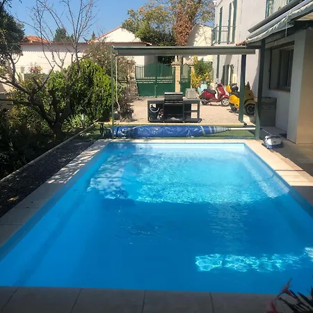 Avec Piscine *