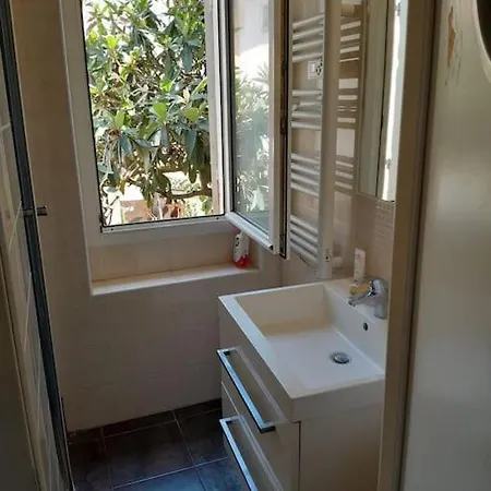 Apartment Petite Maison Coquette Calme 4pers, A 5mn Du Velodrome