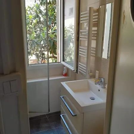 Apartment Petite Maison Coquette Calme 4pers, A 5mn Du Velodrome