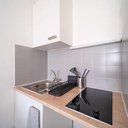 Equipe A 6min De La Gare St Charles Apartment *