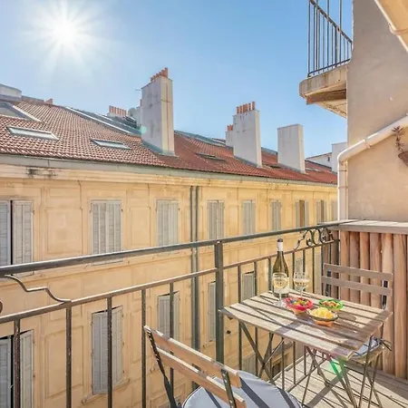 Halte Poetique Au Panier 2 Balcon & Clim