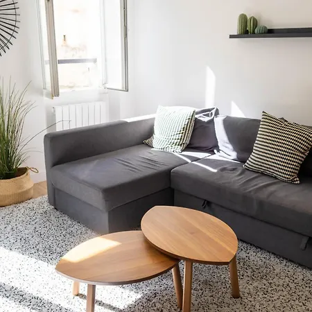 Le Nau - Centre Apartment *