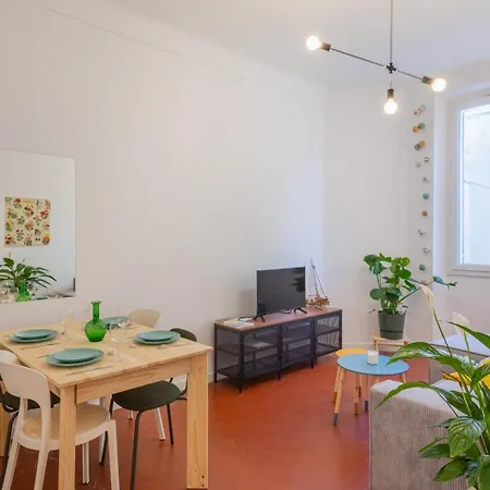 Apartment Avec Terrasse Authentique A *