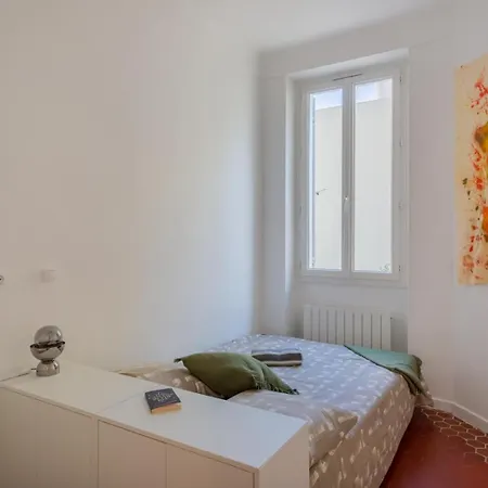 Apartment Avec Terrasse Authentique A
