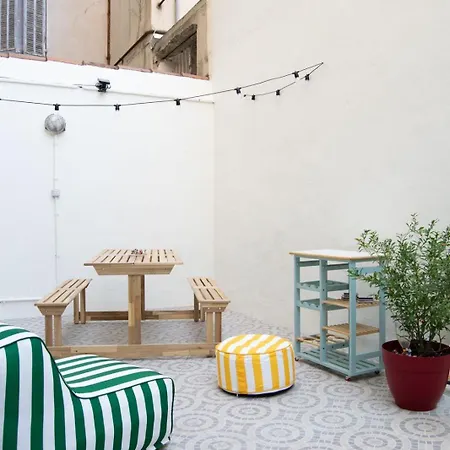 Avec Terrasse Authentique A *