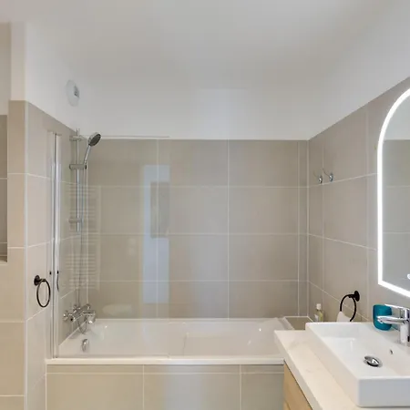 Apartment Luxe, Vue Et Parking Prive Marseille