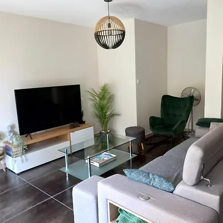 Collet Apartment *