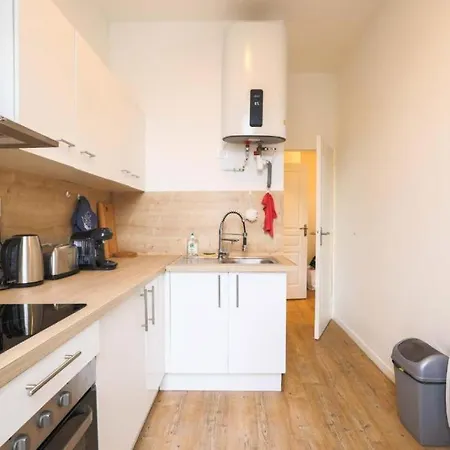 Apartment Equipe 5 Couchages Marseille