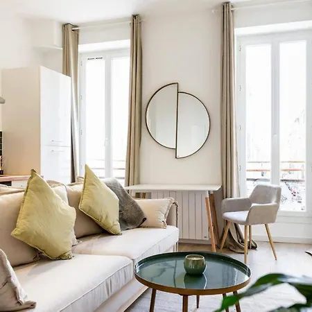 T2 Cocoon In The Heart Of Cours Julien | By Airnest