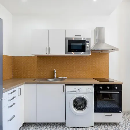 Desiree - Joliette - Saint Charles - Vieux Port Apartment *