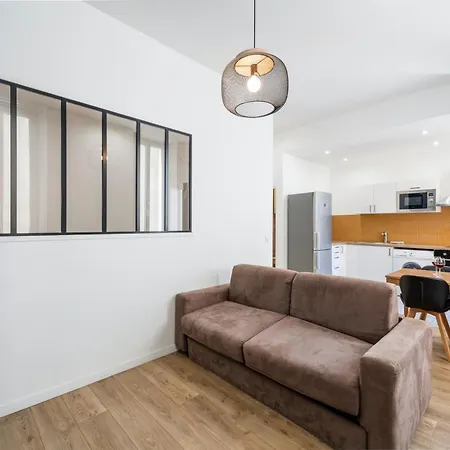 Desiree - Joliette - Saint Charles - Vieux Port Apartment