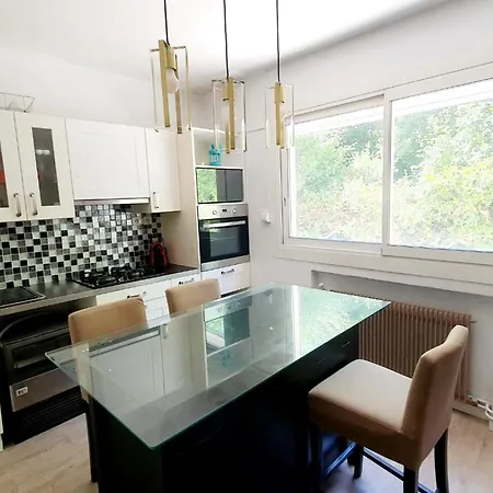 Bas De Avec Piscine Homestay Marseille