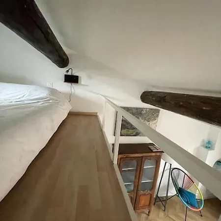 Ma Fenetre Sur Le Vieux Port!