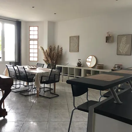 Villa Spacieuse Dans Les Pins *