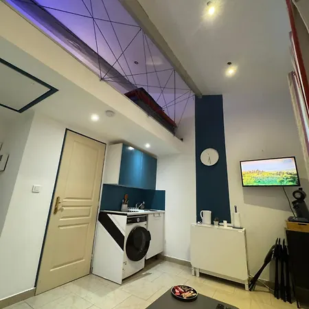 Apartment Tres Beau 9eme