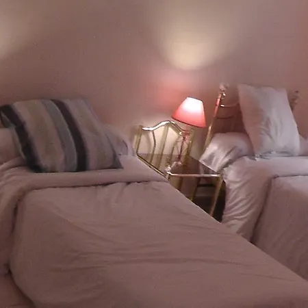 Hotel De La Renaissance 3*
