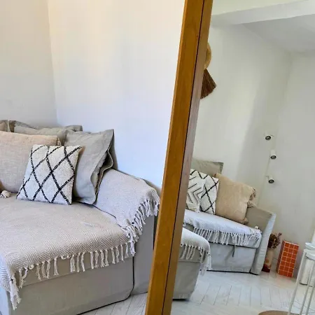 Apartment Petit Nid Douillet Vieux Port 4 Personnes Marseille