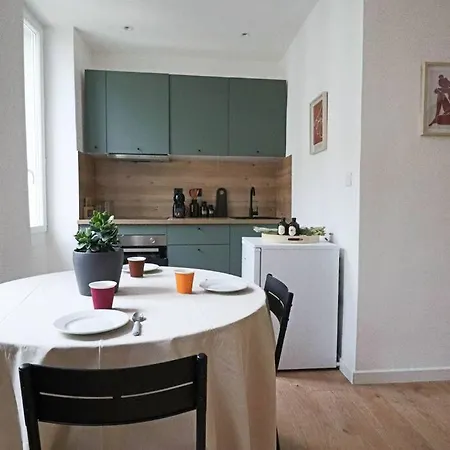 Charmantt2 Dans Le Quartier Branche Du Camas Apartment *
