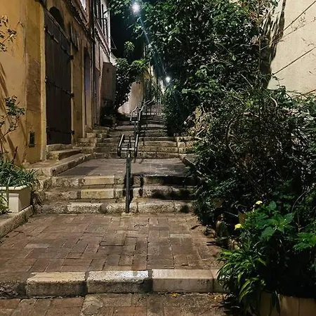 Beau Au Coeur Du Panier 公寓 *