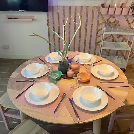 Immeuble Entier Pour Groupe Apartment *