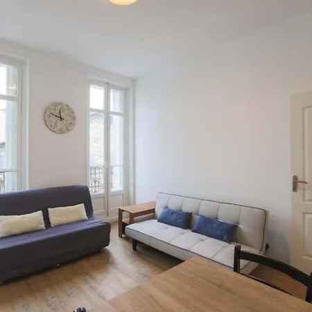 Apartment Equipe 5 Couchages Proche Hopital Europeen