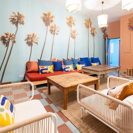 Kley Republique Aparthotel