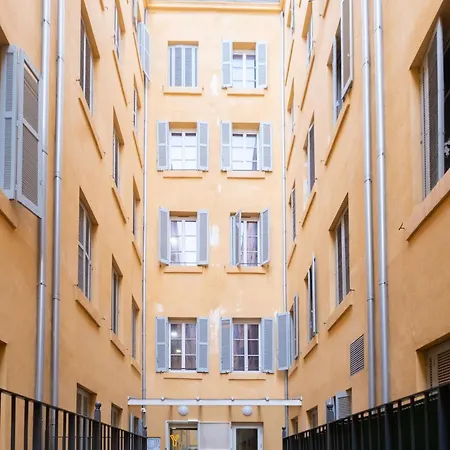 Kley Republique Aparthotel Marseille