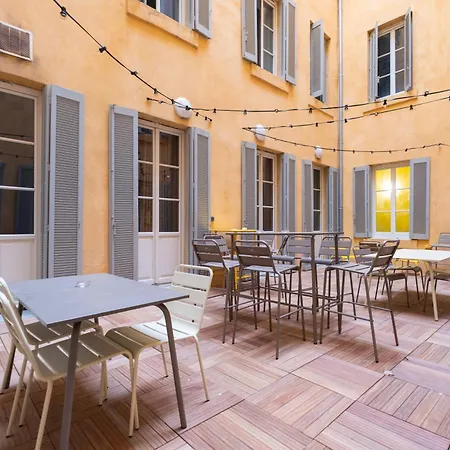 Kley Republique Aparthotel