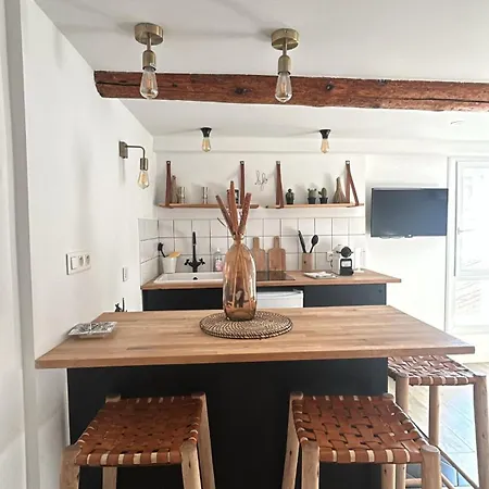 Apartment Place Aux Huiles *