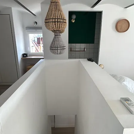 Apartment Place Aux Huiles Marseille