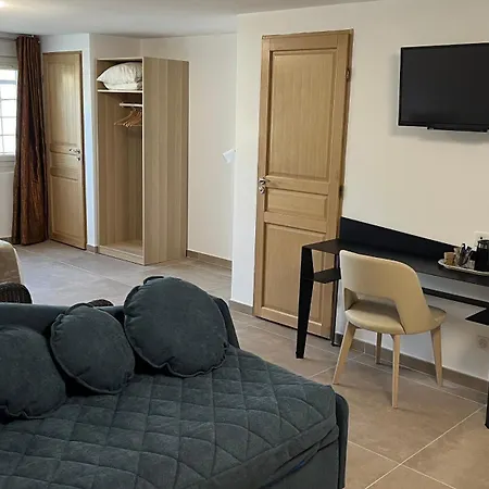 Mgh Massilia House *